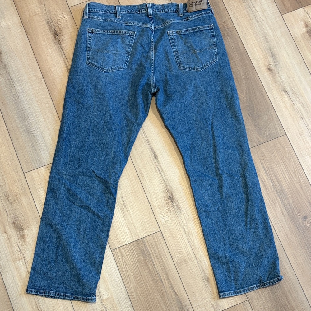 Signature by Levi Strauss Men's S61 Relaxed Fit Jeans in Deep Blue - Picture 6 of 6